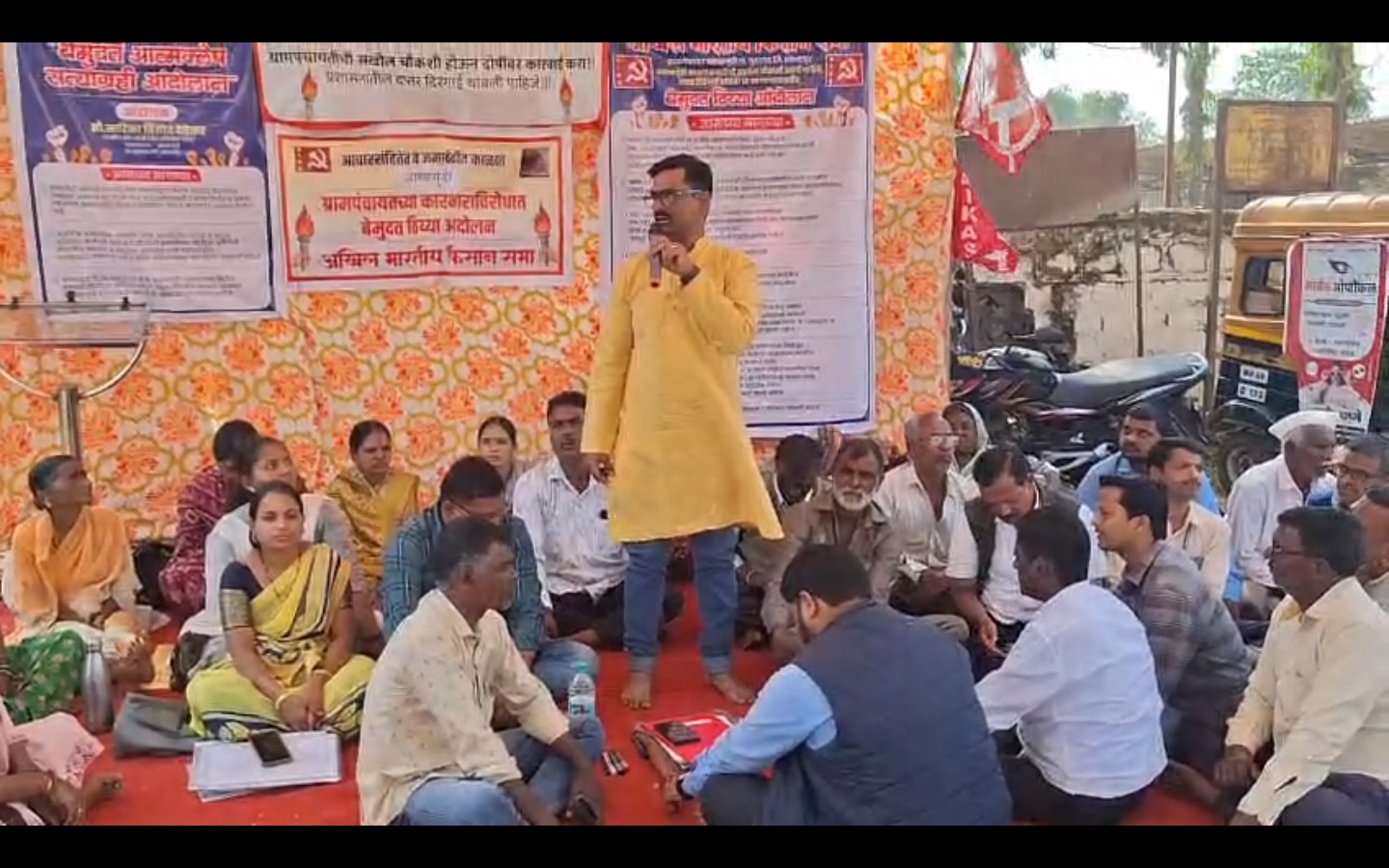 Indefinite sit in and self harm protest in front of Bhudargad Panchayat Samiti